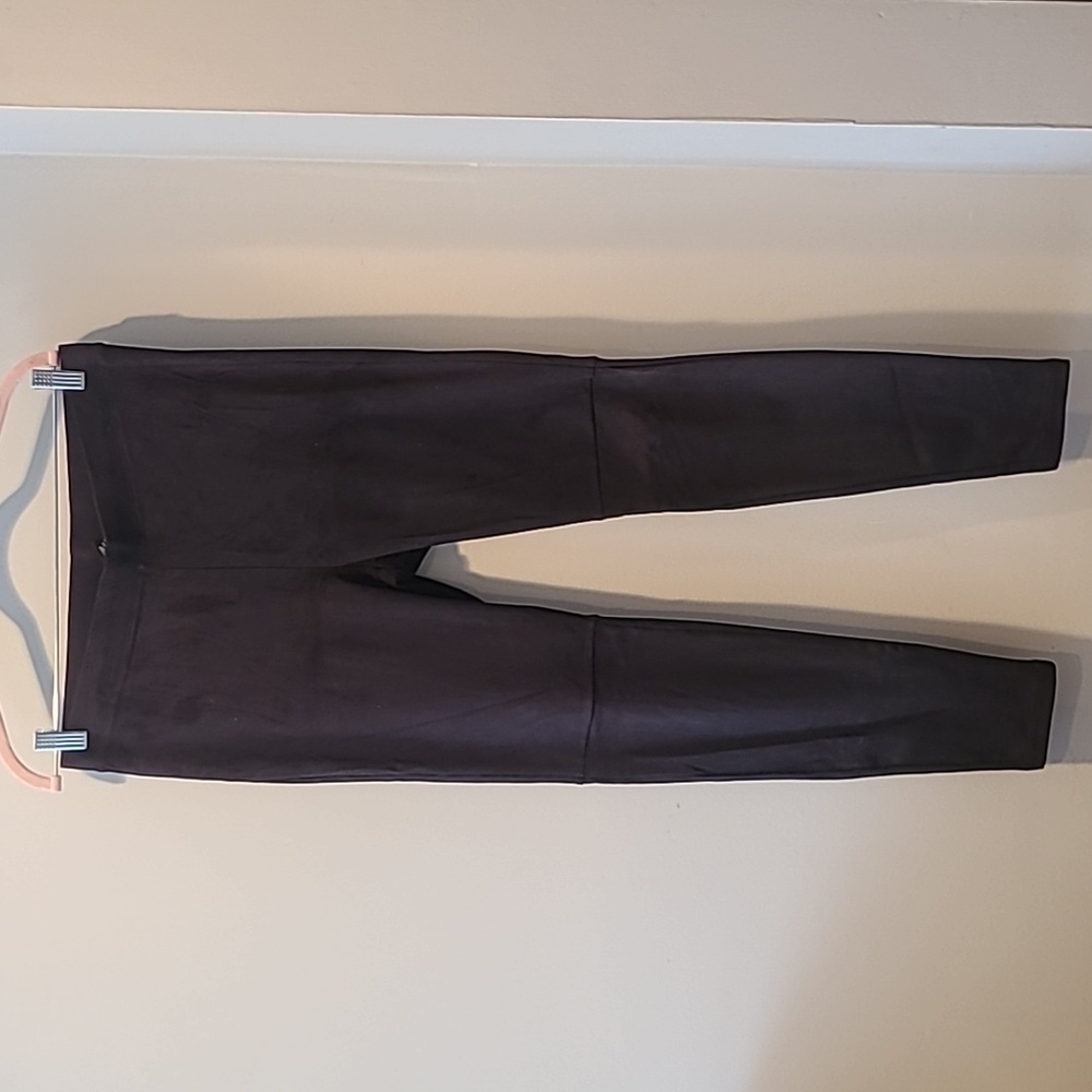 HUE leggings
